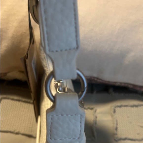 Mario Valentino Off White Shoulder Bag - Picture 8 of 11